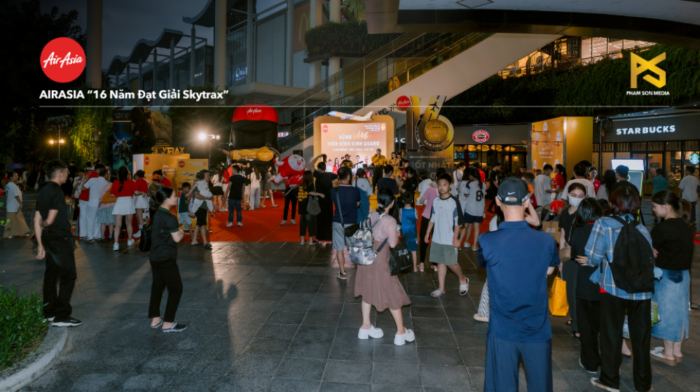 AIRASIA “16 Năm Đạt Giải Skytrax”